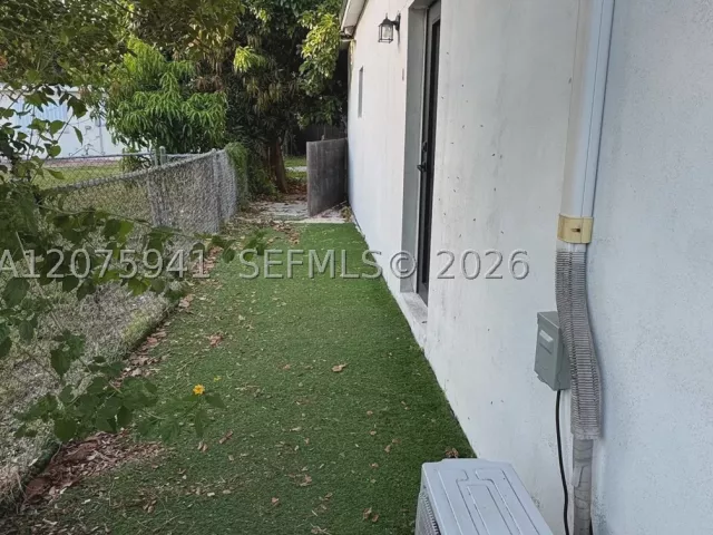 4-bedroom home for sale in Miami - 2723 SW 13th St - MondialRealty
