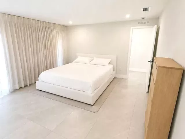 3-bedroom home for sale in Fort Lauderdale - 4919 SW 28th Avenue - MondialRealty