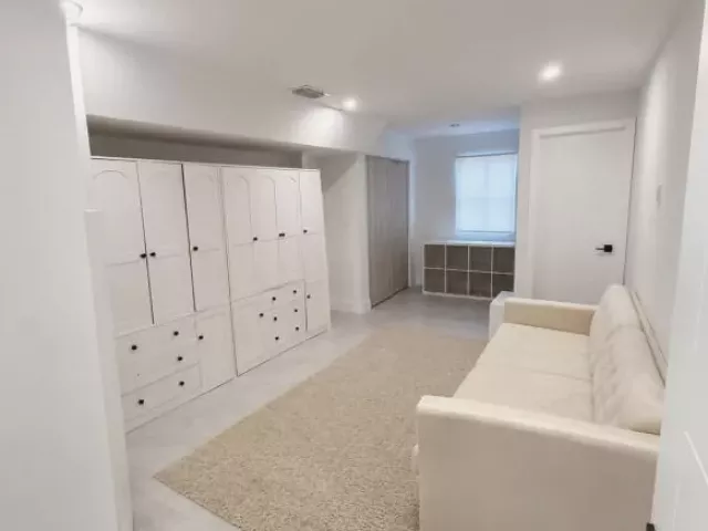 3-bedroom home for sale in Fort Lauderdale - 4919 SW 28th Avenue - MondialRealty