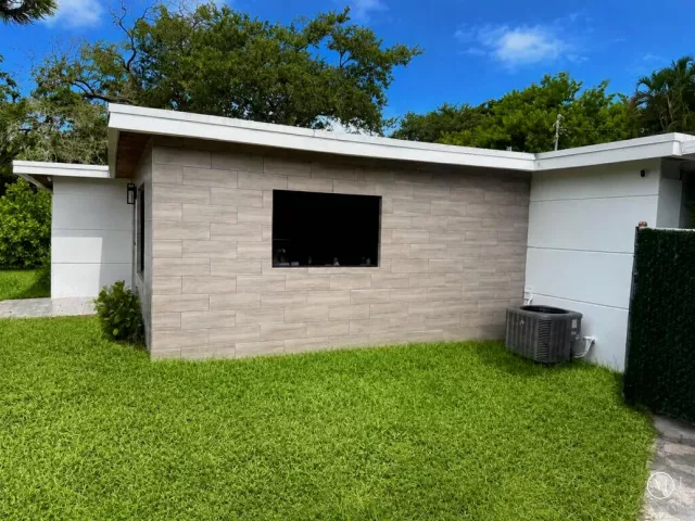 3-bedroom home for sale in Fort Lauderdale - 4919 SW 28th Avenue - MondialRealty