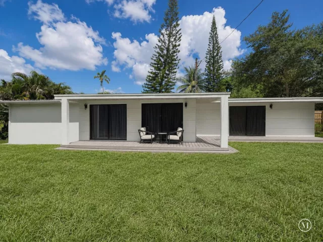 3-bedroom home for sale in Fort Lauderdale - 4919 SW 28th Avenue - MondialRealty
