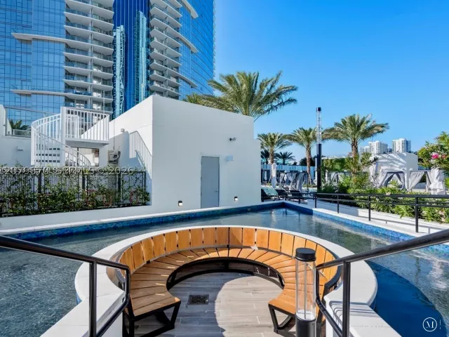 2-bedroom condo for rent in Miami - 851 NE 1st Ave 4109 - MondialRealty