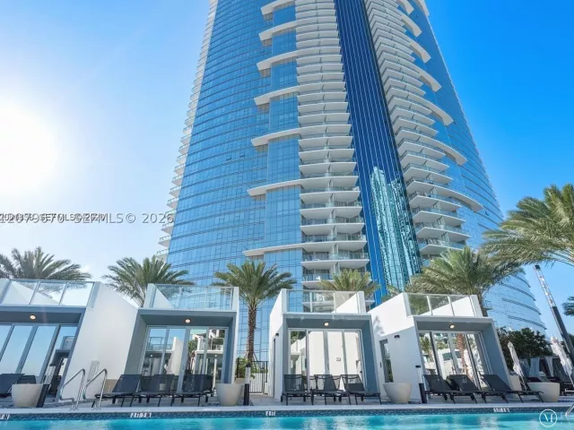 2-bedroom condo for rent in Miami - 851 NE 1st Ave 4109 - MondialRealty