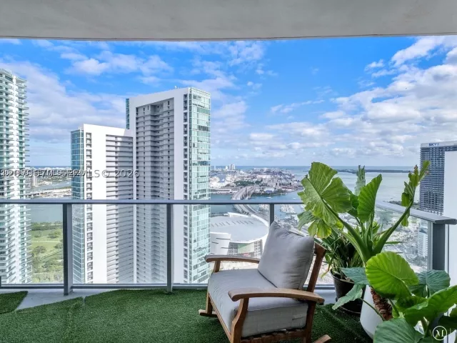 2-bedroom condo for rent in Miami - 851 NE 1st Ave 4109 - MondialRealty