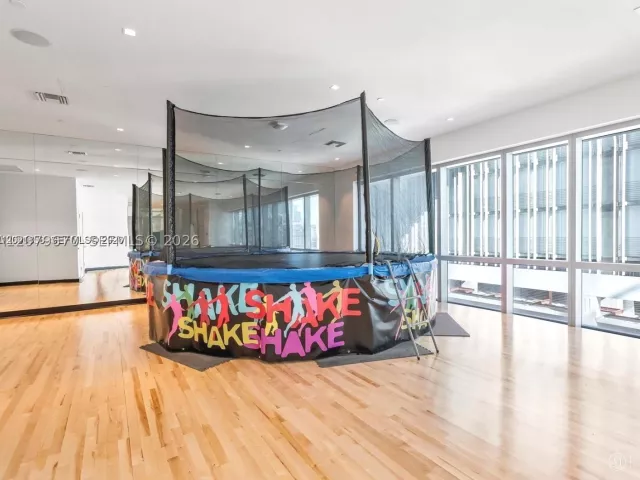 2-bedroom condo for rent in Miami - 851 NE 1st Ave 4109 - MondialRealty