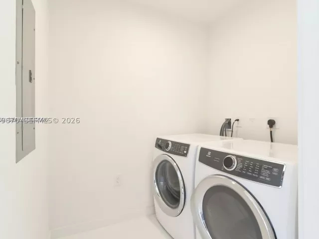 2-bedroom condo for rent in Miami - 851 NE 1st Ave 4109 - MondialRealty