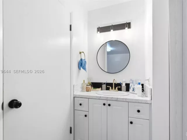 4-bedroom home for sale in Miami - 20752 SW 121st Ct - MondialRealty