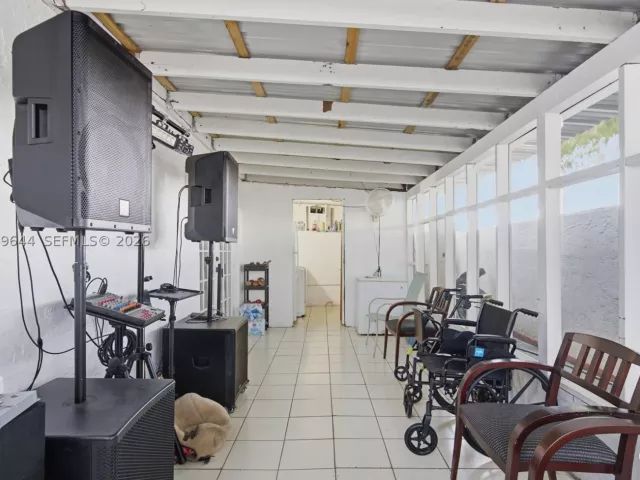 4-bedroom home for sale in Miami - 20752 SW 121st Ct - MondialRealty