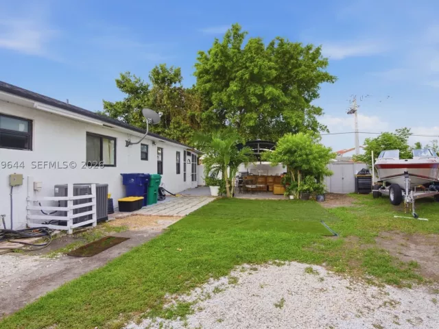 4-bedroom home for sale in Miami - 20752 SW 121st Ct - MondialRealty