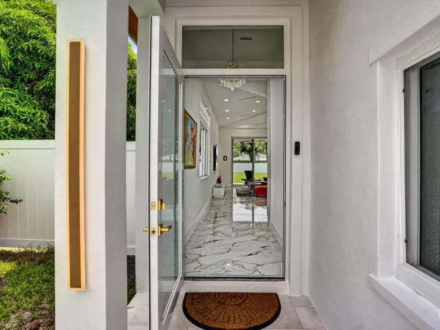 3-bedroom home for rent in Delray Beach - 202 SE 4TH Street - MondialRealty