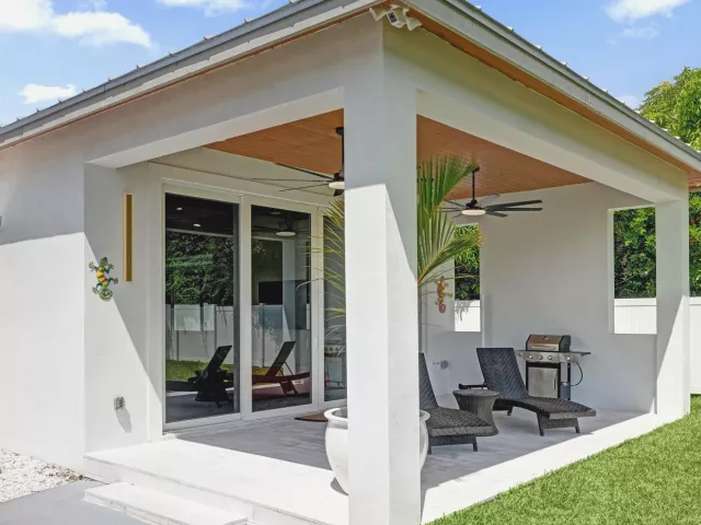 3-bedroom home for rent in Delray Beach - 202 SE 4TH Street - MondialRealty