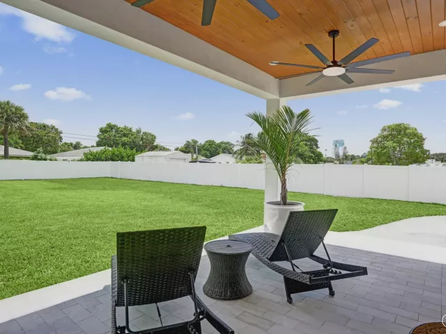 3-bedroom home for rent in Delray Beach - 202 SE 4TH Street - MondialRealty