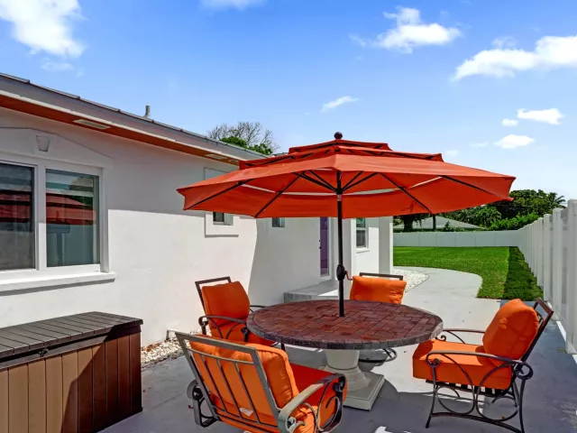 3-bedroom home for rent in Delray Beach - 202 SE 4TH Street - MondialRealty