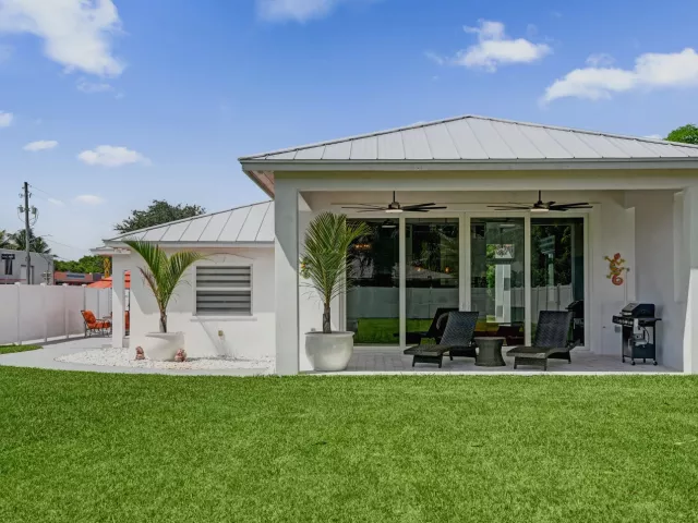 3-bedroom home for rent in Delray Beach - 202 SE 4TH Street - MondialRealty