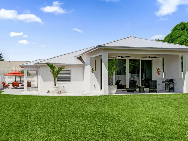 3-bedroom home for rent in Delray Beach - 202 SE 4TH Street - MondialRealty