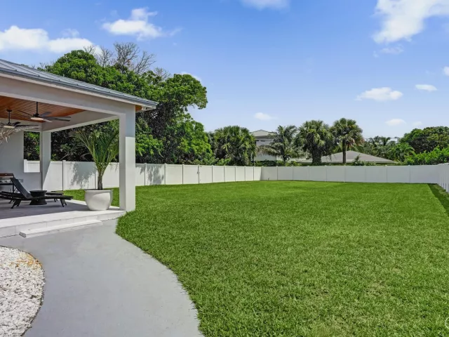 3-bedroom home for rent in Delray Beach - 202 SE 4TH Street - MondialRealty