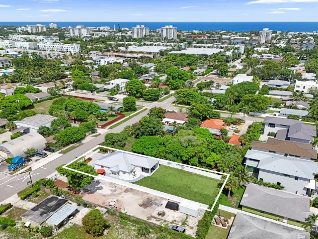 3-bedroom home for rent in Delray Beach - 202 SE 4TH Street - MondialRealty