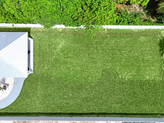 3-bedroom home for rent in Delray Beach - 202 SE 4TH Street - MondialRealty