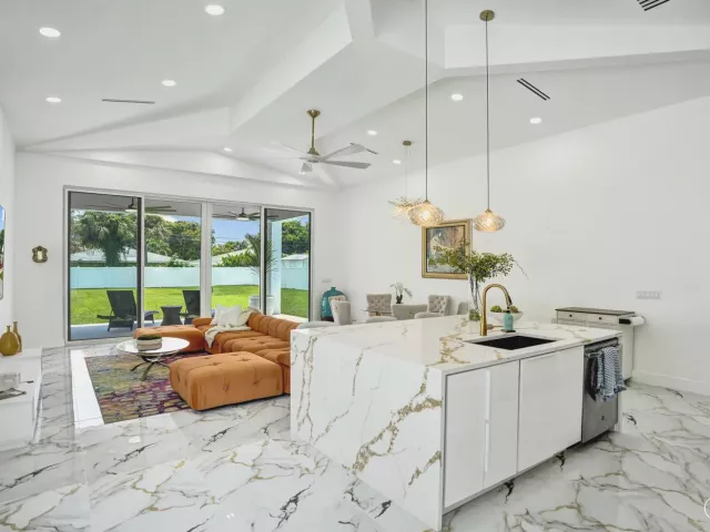 3-bedroom home for rent in Delray Beach - 202 SE 4TH Street - MondialRealty