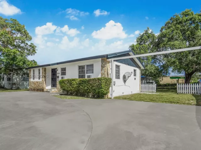 3-bedroom home for sale in Miami - 6535 NW 6th Ave - MondialRealty