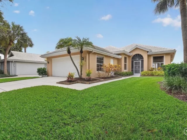 3-bedroom home for sale in West Palm Beach - 1115 Gator Trail - MondialRealty
