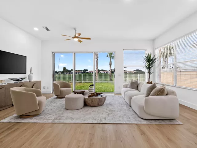 3-bedroom home for sale in West Palm Beach - 1115 Gator Trail - MondialRealty
