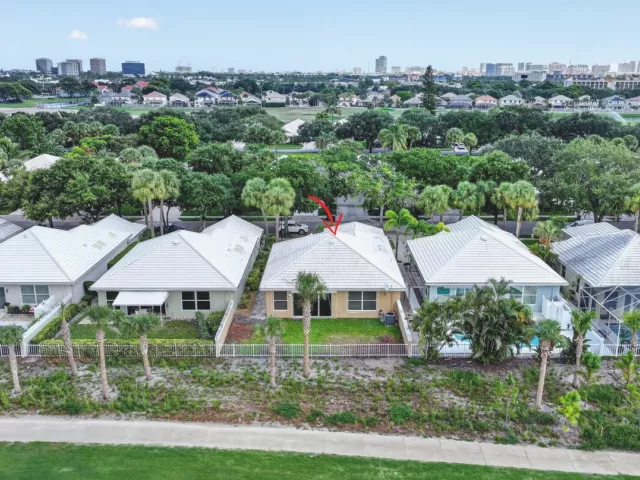 3-bedroom home for sale in West Palm Beach - 1115 Gator Trail - MondialRealty
