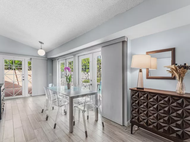 3-bedroom home for rent in Deerfield Beach - 559 NW 38TH Terrace - MondialRealty