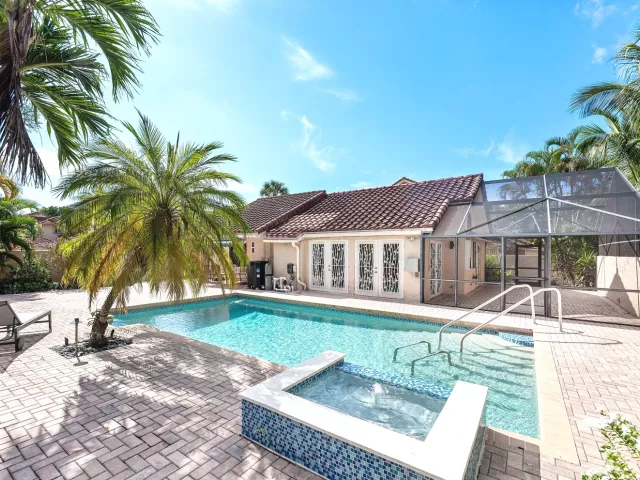3-bedroom home for rent in Deerfield Beach - 559 NW 38TH Terrace - MondialRealty