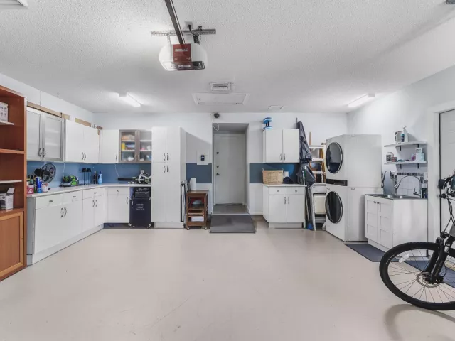 3-bedroom home for rent in Deerfield Beach - 559 NW 38TH Terrace - MondialRealty