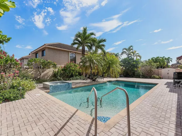 3-bedroom home for rent in Deerfield Beach - 559 NW 38TH Terrace - MondialRealty