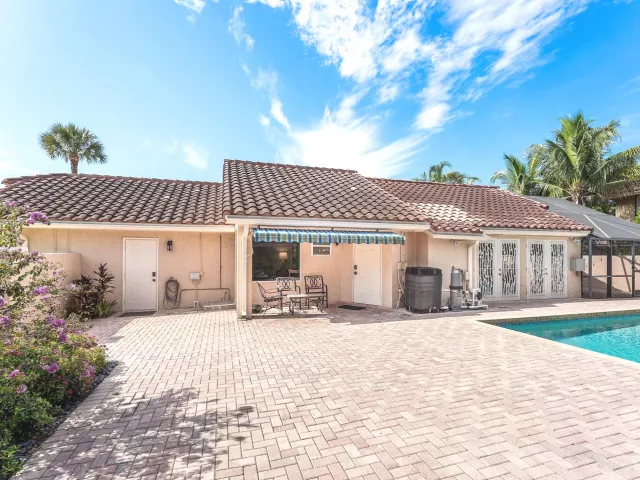 3-bedroom home for rent in Deerfield Beach - 559 NW 38TH Terrace - MondialRealty