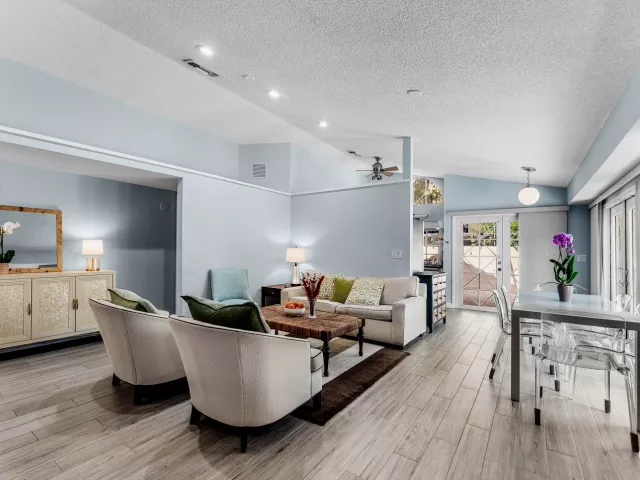 3-bedroom home for rent in Deerfield Beach - 559 NW 38TH Terrace - MondialRealty