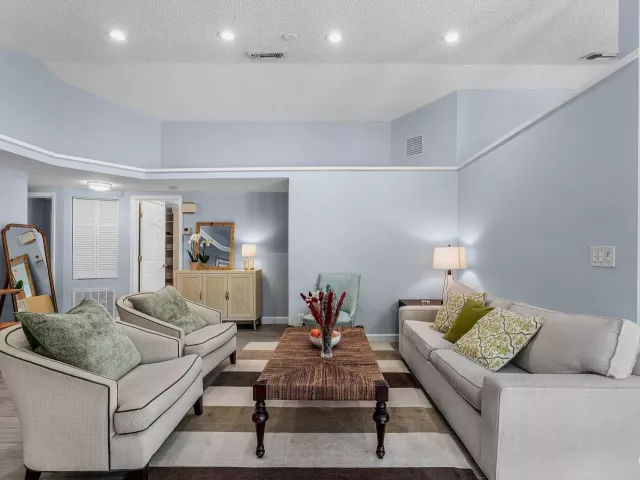 3-bedroom home for rent in Deerfield Beach - 559 NW 38TH Terrace - MondialRealty