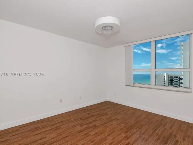 2-bedroom condo for rent in Hallandale Beach - 2080 S Ocean Dr MPH09 - MondialRealty