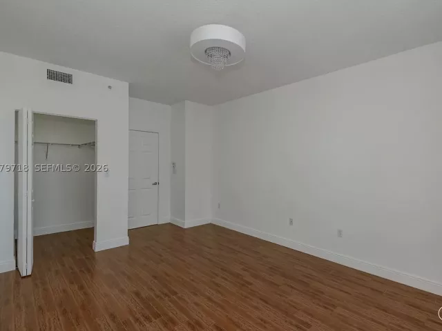 2-bedroom condo for rent in Hallandale Beach - 2080 S Ocean Dr MPH09 - MondialRealty