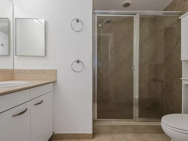 2-bedroom condo for rent in Hallandale Beach - 2080 S Ocean Dr MPH09 - MondialRealty