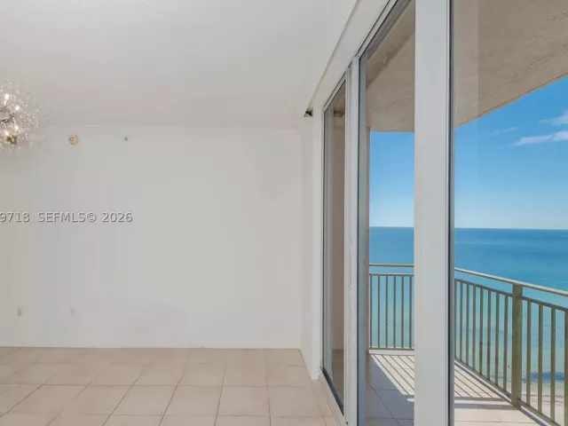 2-bedroom condo for rent in Hallandale Beach - 2080 S Ocean Dr MPH09 - MondialRealty