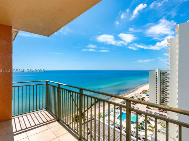 2-bedroom condo for rent in Hallandale Beach - 2080 S Ocean Dr MPH09 - MondialRealty