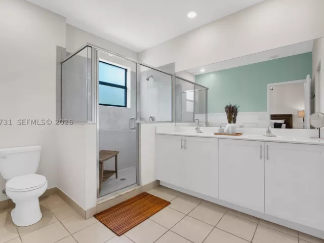 3-bedroom home for sale in Homestead - 13154 SW 233rd St - MondialRealty