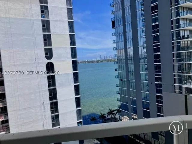 3-bedroom condo for rent in Miami - 601 NE 23rd St 1502 - MondialRealty