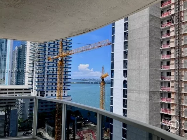 3-bedroom condo for rent in Miami - 601 NE 23rd St 1502 - MondialRealty