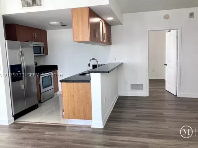 3-bedroom condo for rent in Miami - 601 NE 23rd St 1502 - MondialRealty