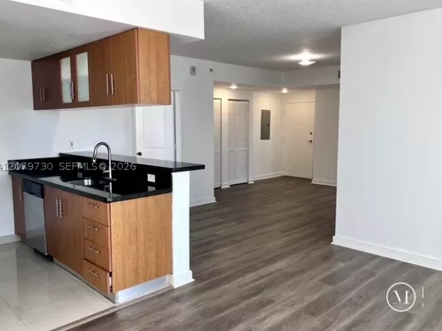 3-bedroom condo for rent in Miami - 601 NE 23rd St 1502 - MondialRealty
