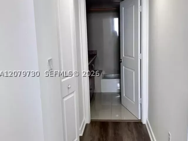 3-bedroom condo for rent in Miami - 601 NE 23rd St 1502 - MondialRealty