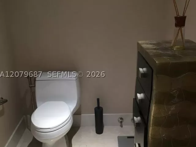 1-bedroom condo for rent in Sunny Isles Beach - 17001 Collins Ave 1603 - MondialRealty