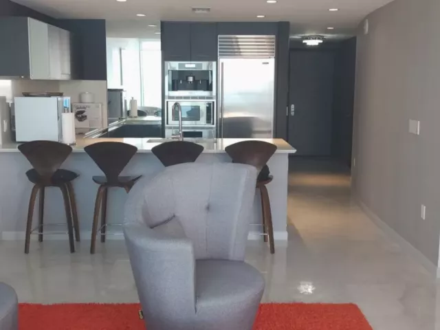 1-bedroom condo for rent in Sunny Isles Beach - 17001 Collins Ave 1603 - MondialRealty