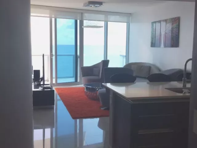 1-bedroom condo for rent in Sunny Isles Beach - 17001 Collins Ave 1603 - MondialRealty
