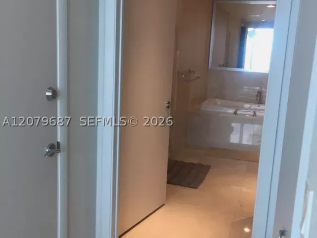 1-bedroom condo for rent in Sunny Isles Beach - 17001 Collins Ave 1603 - MondialRealty