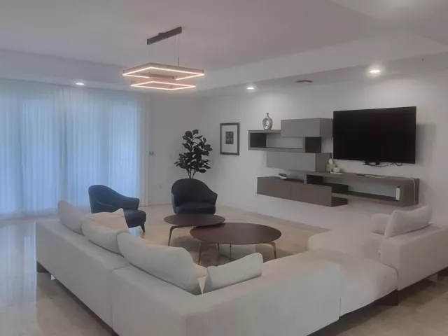 3-bedroom home for rent in Fort Lauderdale - 71 Isle Of Venice Drive 71 - MondialRealty